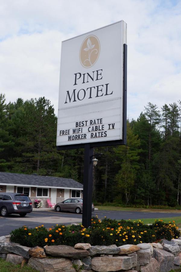 Pine Motel Deep River Exteriör bild