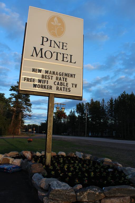 Pine Motel Deep River Exteriör bild